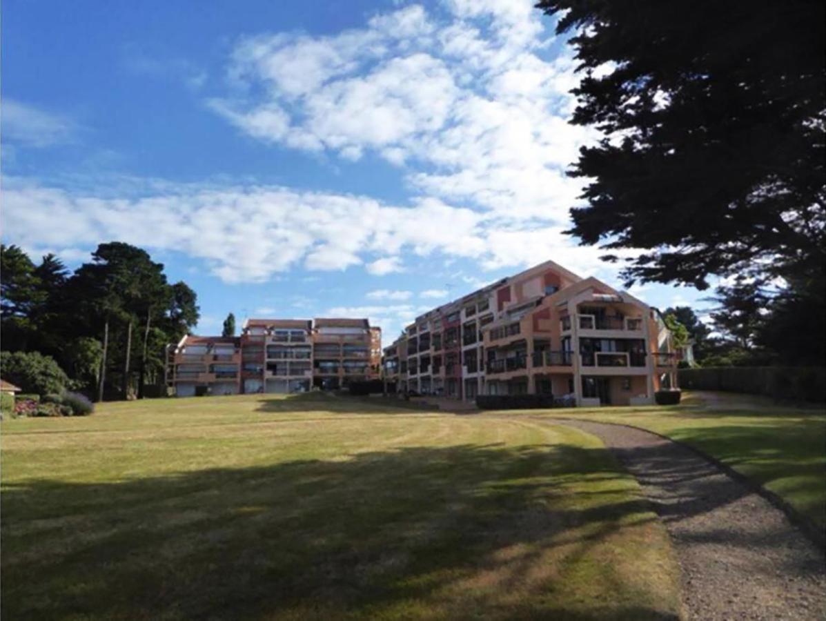 Appartement En Rdc Avec Terrasse Face A La Mer Pornic Buitenkant foto