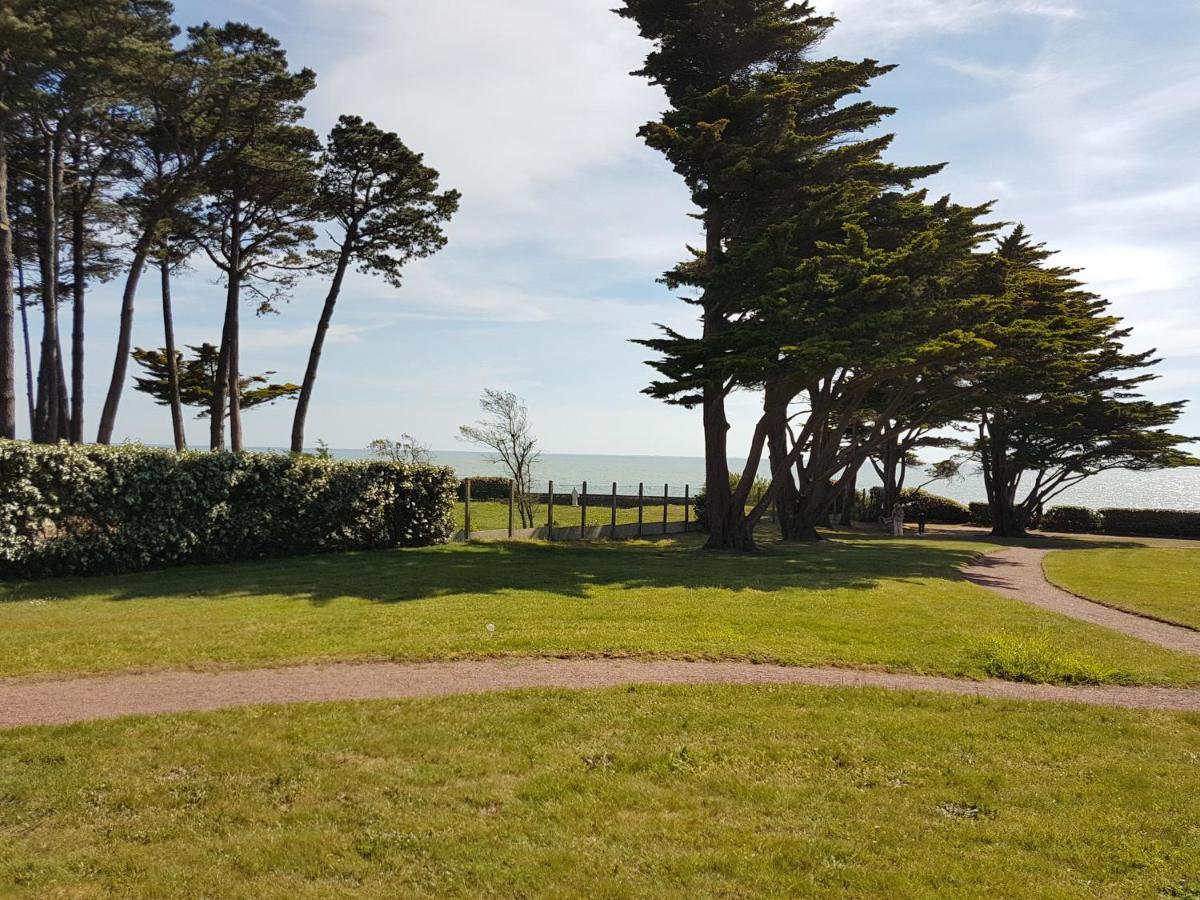 Appartement En Rdc Avec Terrasse Face A La Mer Pornic Buitenkant foto